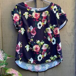 Vintage MERONA floral Women’s Medium TOP. Petal Cap Sleeves. Excellent Condition